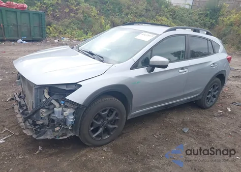 2020 Subaru Crosstrek Premium z USA, uszkodzony, nr VIN JF2GTAPC9L8243034